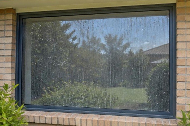 Illustrative window cleaning before work